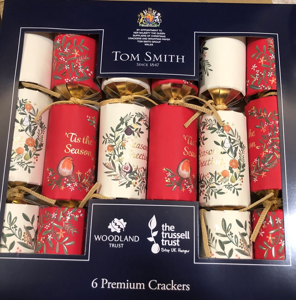 Tom Smith Christmas Cracker # 1605 Premium Red white (6)
